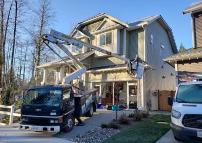 xmas light install at mill street showhome